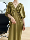 Amfeov V-Neck Pleated Backless Doll Sleeve Dress