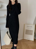 Amfeov Simple Pleated Elastic Long-Sleeved Little Black Dress