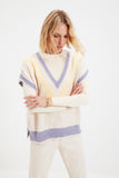 Christmas Gift Trendyol With Color Block V-Neck Knitwear Jumper TWOAW22BZ0018